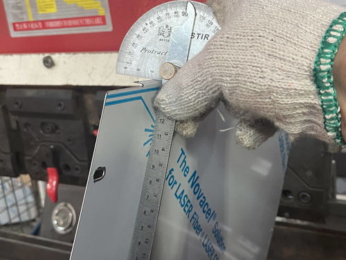 钣金加工设备多就可以减少工人数量